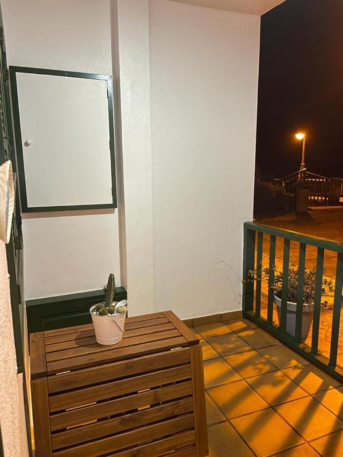 Apartment Primera Linea En Piscinas Naturales.